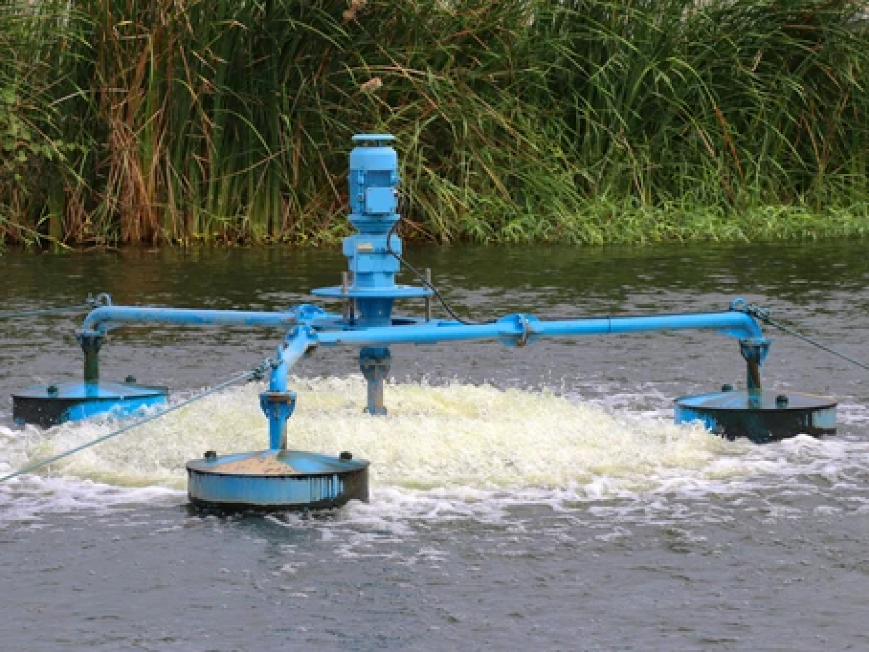 ระบบบำบัดน้ำเสียแบบ Low Speed Surface Aerator มีข้อดีและวิธีการใช้งานยังไง